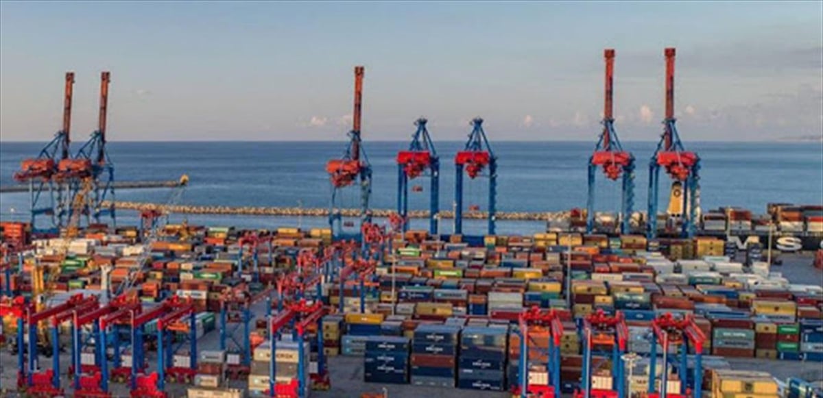 نقابة الوكلاء البحريين: الموانئ اللبنانيه تستقبل السفن التجارية بحسب جداول الإبحار المقررة مسبقاً