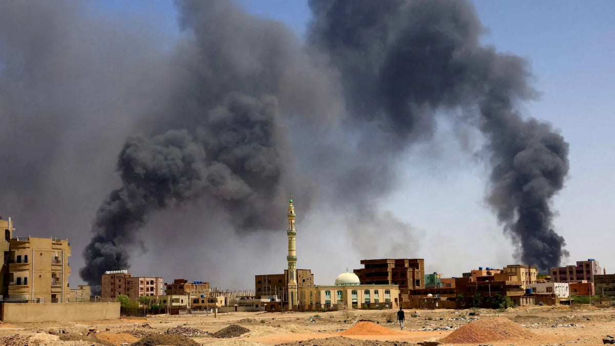 السودان.. معارك "شديدة" في الخرطوم و"بحري"