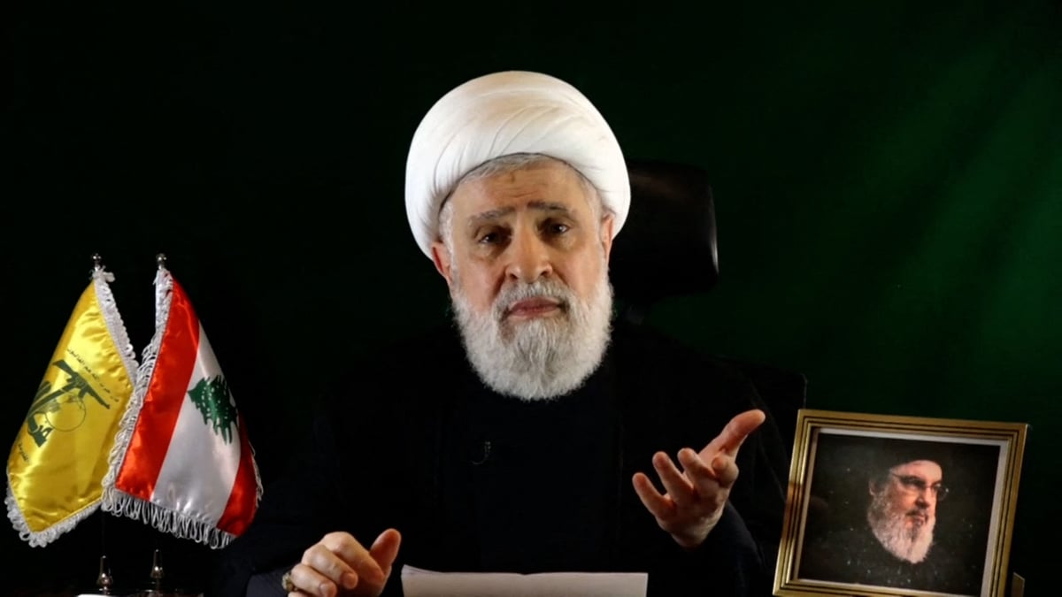 هل نعيم قاسم في طهران؟