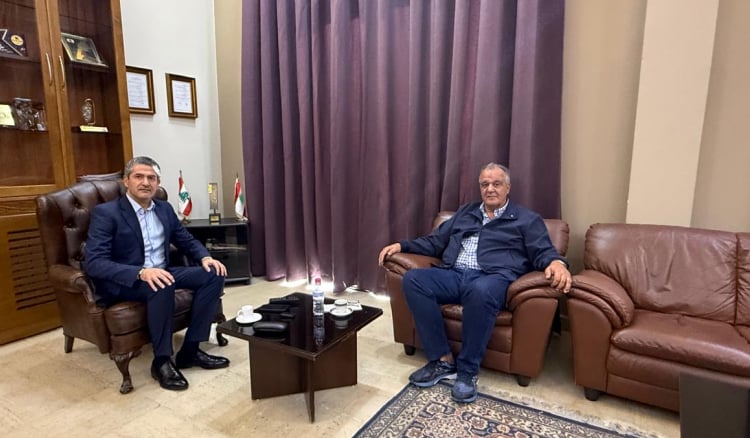 وزير الصناعة يزور مركز طوارىء محافظة البقاع