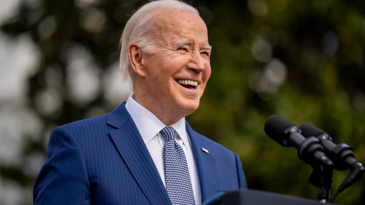 Biden Labels Trump a ‘Loser’ While Criticizing Reflecting Pool Renovation