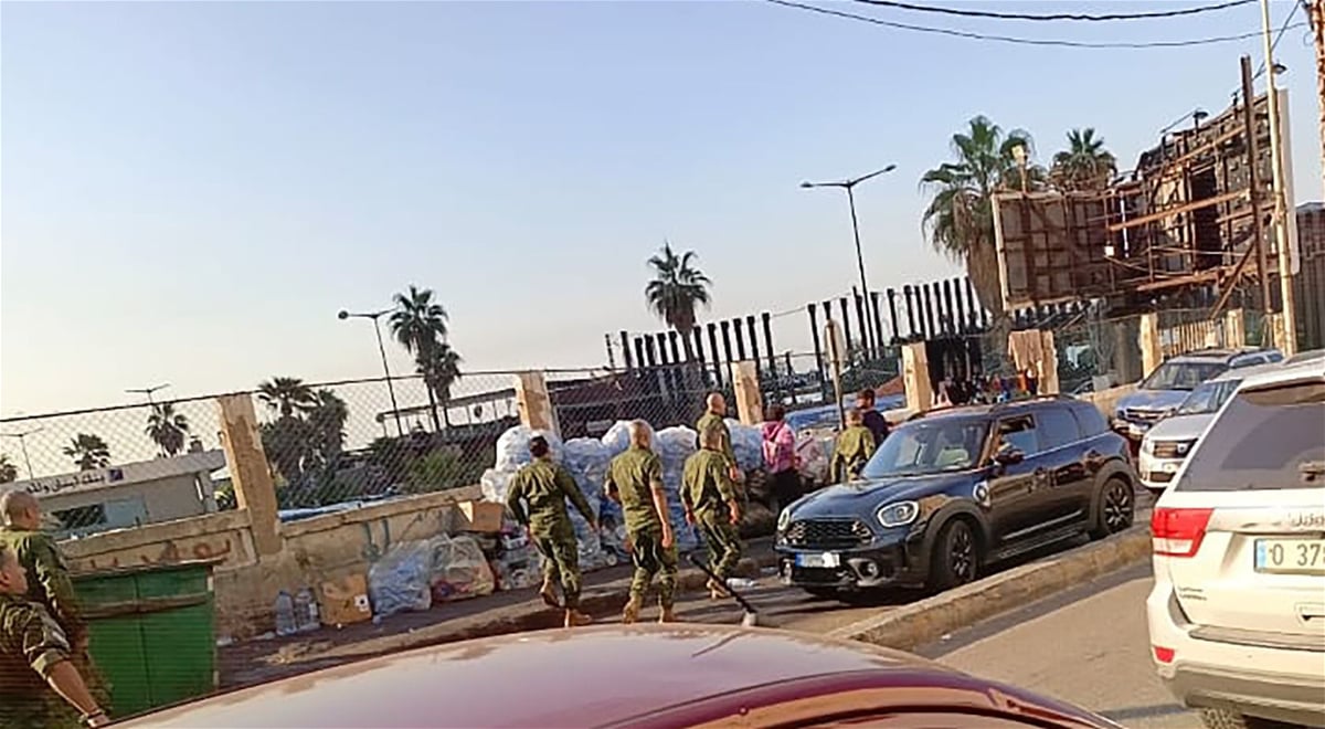 غرفة إدارة الكوارث في بيروت: إخلاء مبنى عائد للبلدية في الحمراء بعد أن أقدمت مجموعة من الاشخاص على الدخول اليه عنوة