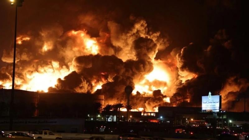 قصف أميركي بريطاني جديد يطال مواقع الحوثيين في صنعاء وعمران