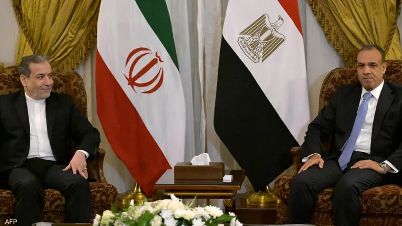 وزيرا خارجية إيران ومصر يبحثان هاتفياً التطورات في سوريا