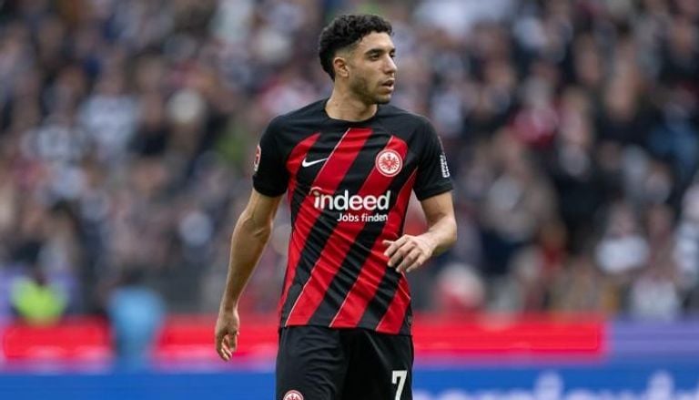 عمر مرموش ينتقل إلى مانشستر سيتي وفرانكفورت يبحث عن بديل