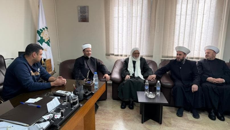مفتي سوريا يعود بعد 13 سنة… واستقبال في لبنان