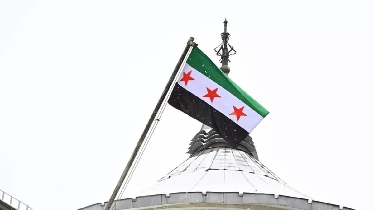 لأول من في تاريخ سوريا.. تعيين فلسطيني وزيرا للنفط في الحكومة الجديدة