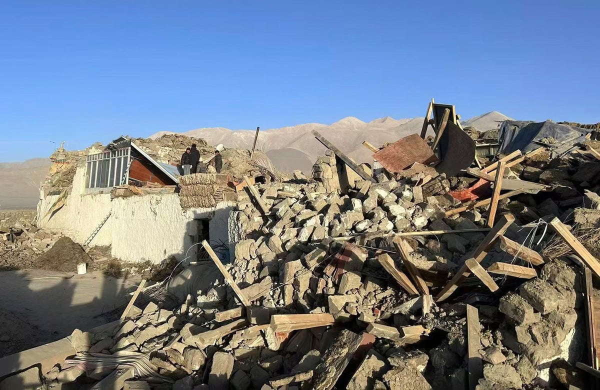 شي يوجّه باتخاذ كافة الجهود اللازمة لغوث منكوبي الزلزال في التبت