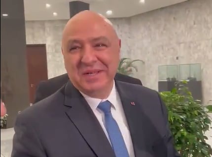 بالفيديو: الرئيس يفاجئ الصحافيين.. وهذا ما قاله عن تأليف الحكومة