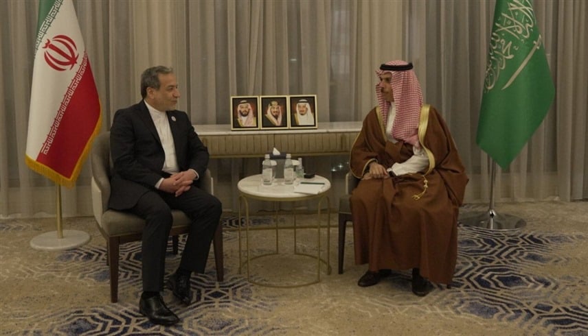 وزيرا خارجية السعودية وإيران يبحثان التطورات في المنطقة