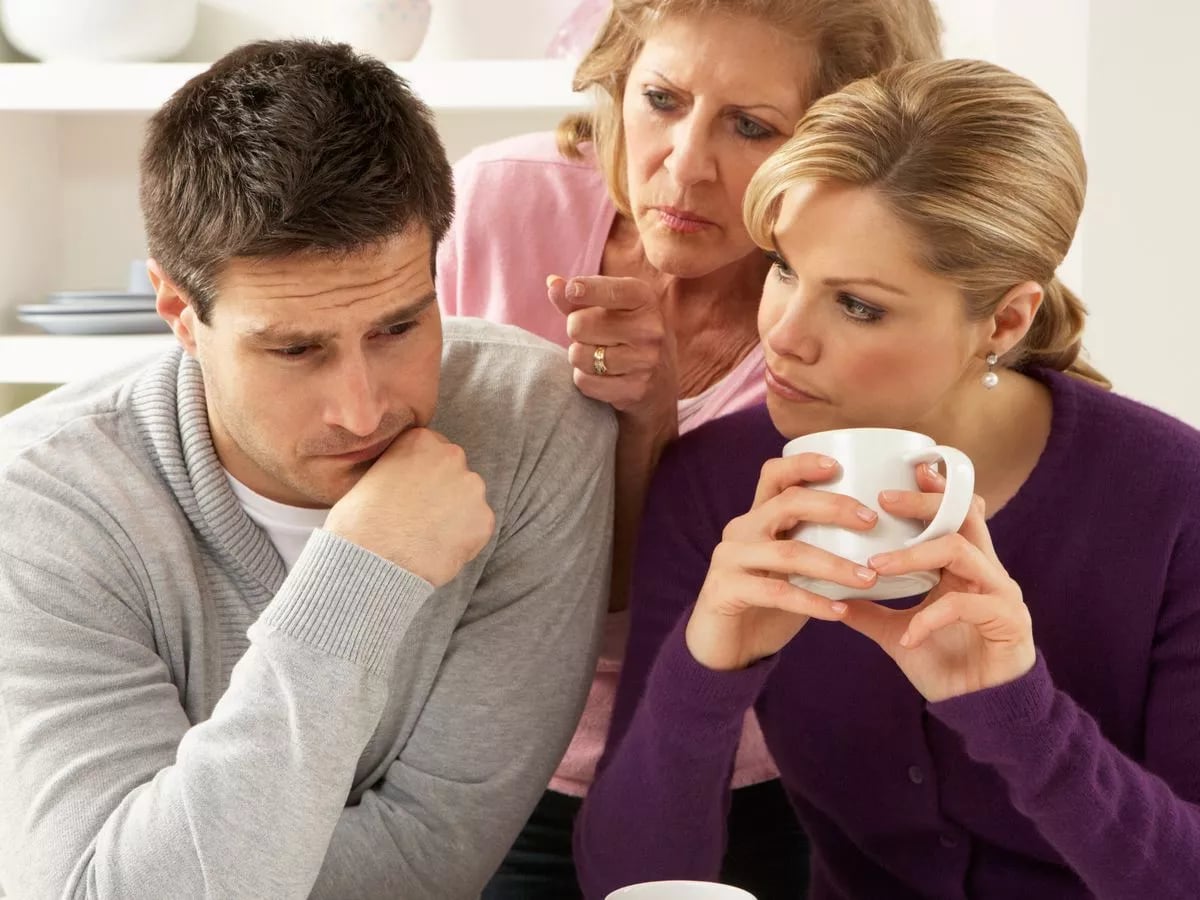 هل حماتك متسلطة؟.. 9 طرق فعّالة للتعامل بذكاء دون تصادم