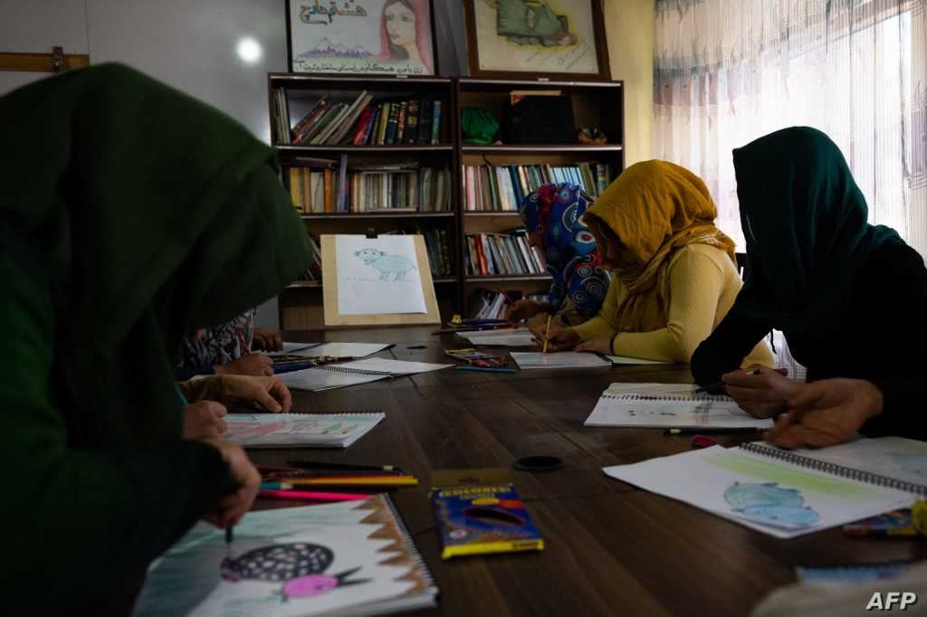 للسنة الرابعة على التوالي.. طالبان تحرم ملايين الفتيات من التعليم في أفغانستان