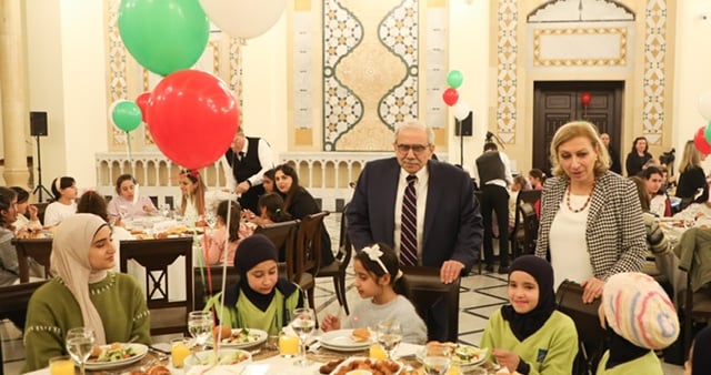 سلام أقام وعقيلته إفطارًا في السرايا لأطفال أيتام من مؤسسات مختلفة