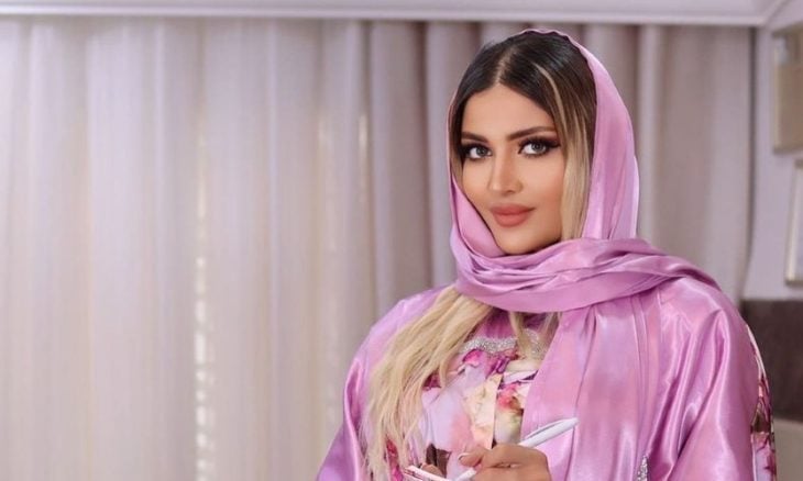 ضربته وصورته بالفيديو.. القبض على ملكة جمال الجزائر السابقة