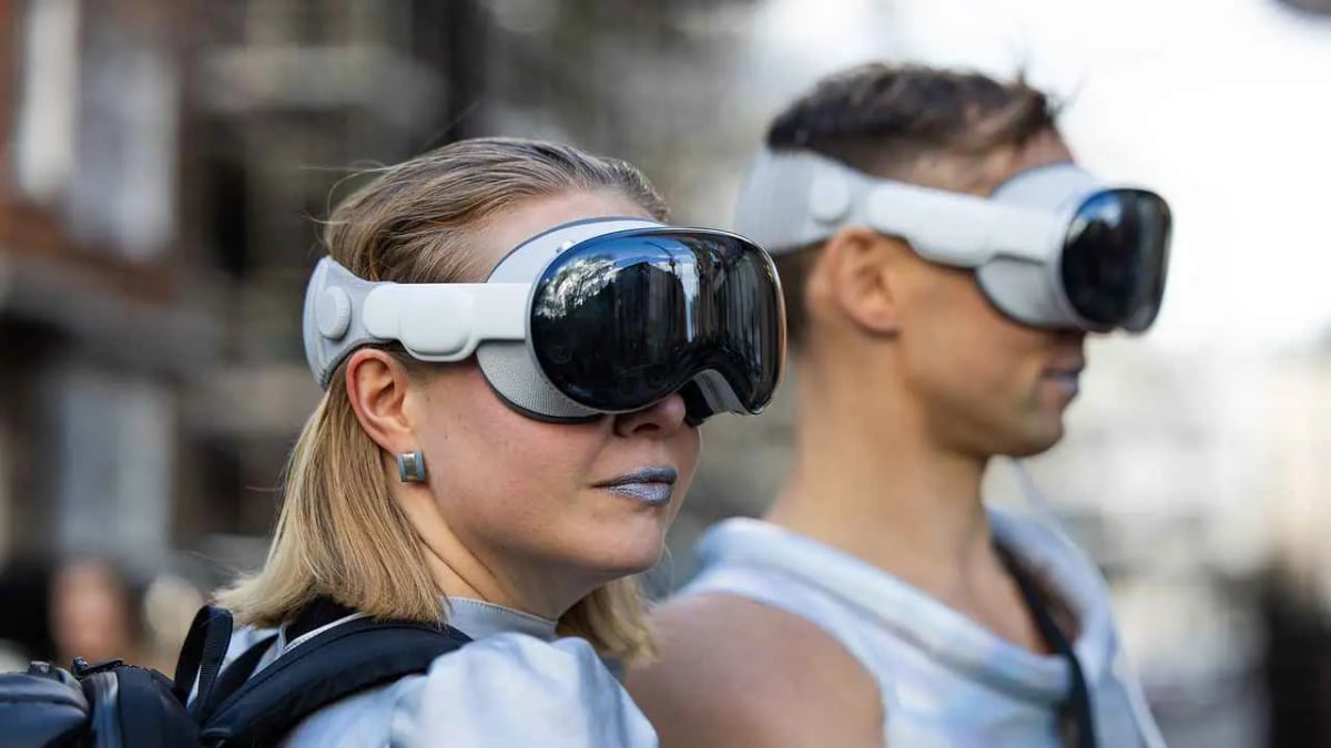 بنسخة رخيصة ومتطورة.. أبل تراهن من جديد على نظارات Vision Pro 2
