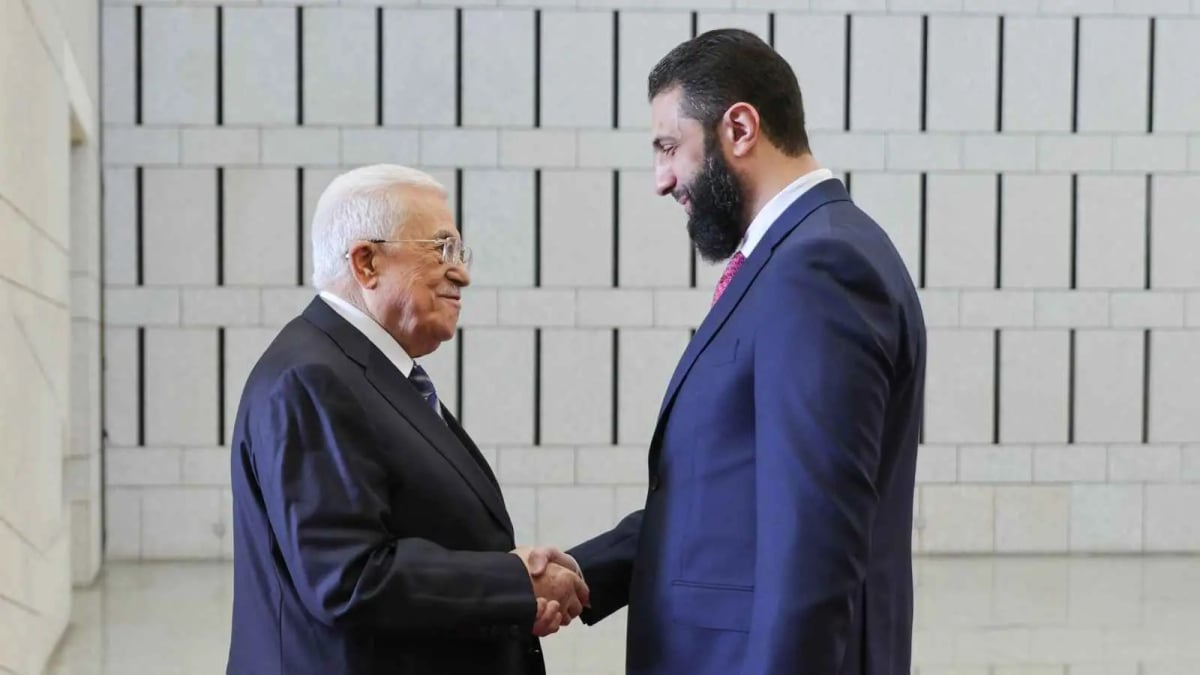 الشرع يستقبل عباس في زيارته الأولى إلى دمشق منذ 16 عاما (فيديو)
