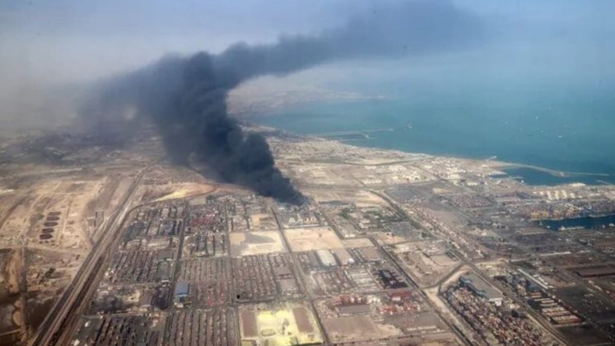 مسؤول إيراني: هجوم بطائرة مسيرة وراء انفجار بندر عباس