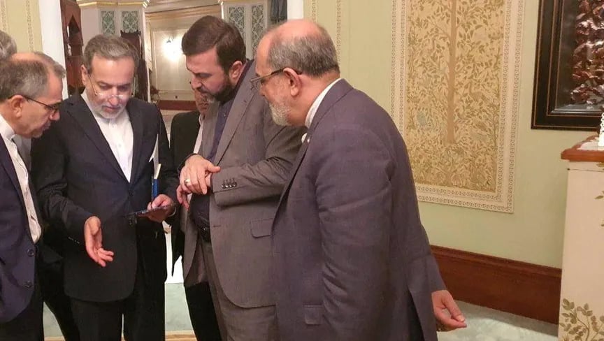 تفاصيل مفاوضات إيران وأميركا.. ساعتان ونصف في منزل وزير خارجية عمان
