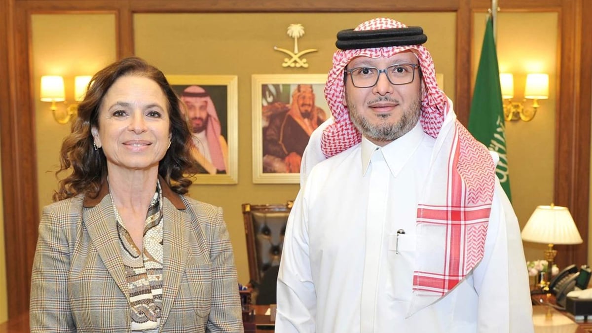 عرض للمستجدات في لبنان بين سفير المملكة ووزيرة السياحة