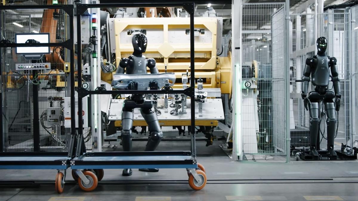 روبوتات بشرية في مصانع BMW تبهر العالم بدقة حركتها