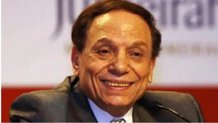 أسرة عادل إمام "منزعجة" من ترويج شائعات حول حالته الصحية