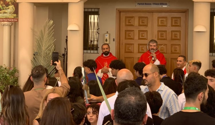 قداديس الشعانين عمت الكنائس الكاثوليكية والأرثوذكسية في الإمارات