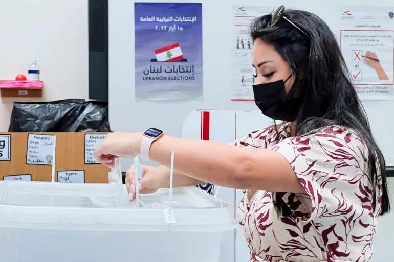 نواب يوقّعون اقتراحًا لتعديل المادة 21: خفض سنّ الاقتراع إلى 18 عامًا وتعزيز المشاركة الشبابية