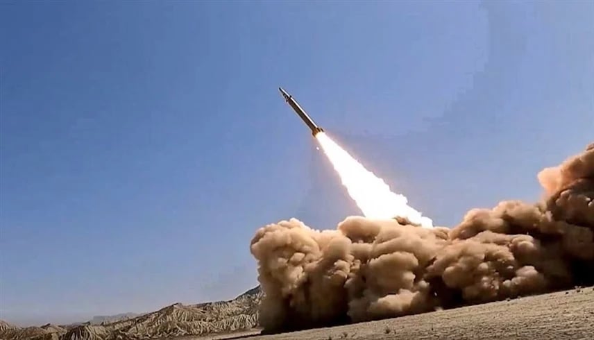 إيران تكشف صاروخها البالستي الجديد "قاسم بصير"