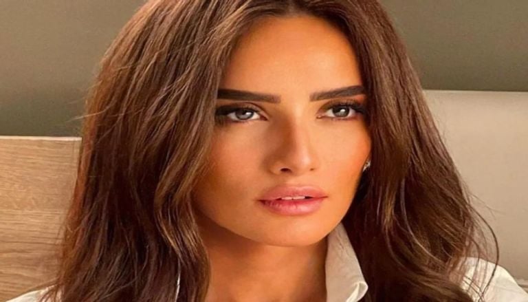 "لن أتنازل عن حقي وحق نجلي".. بيان رسمي من زينة بشأن إصابة نجلها داخل ملعب كرة قدم