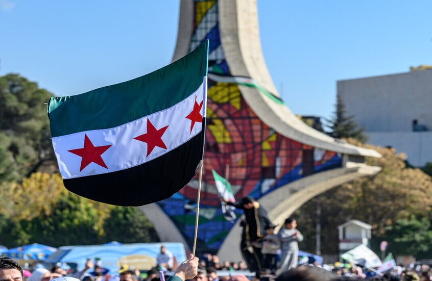 عقوبات أوروبية جديدة على 3 فصائل سورية واثنين من قادتها على خلفية أحداث الساحل