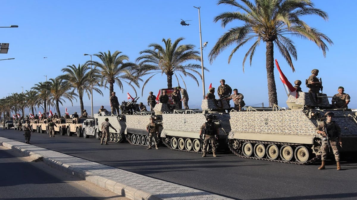 "Le retrait silencieux".. Le Hezbollah vide ses entrepôts pour éviter l'affrontement avec l'armée libanaise