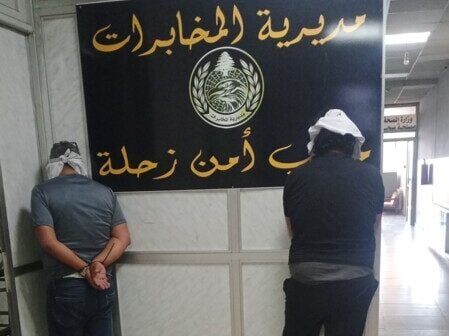 مخابرات الجيش تضبط اسلحة في مخيم للنازحين في البقاع وتوقف عشرات المتورطين