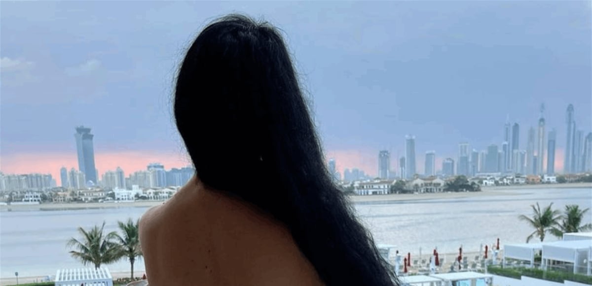 بسبب هدية "مهينة".. عارضة أزياء تطلب الطلاق