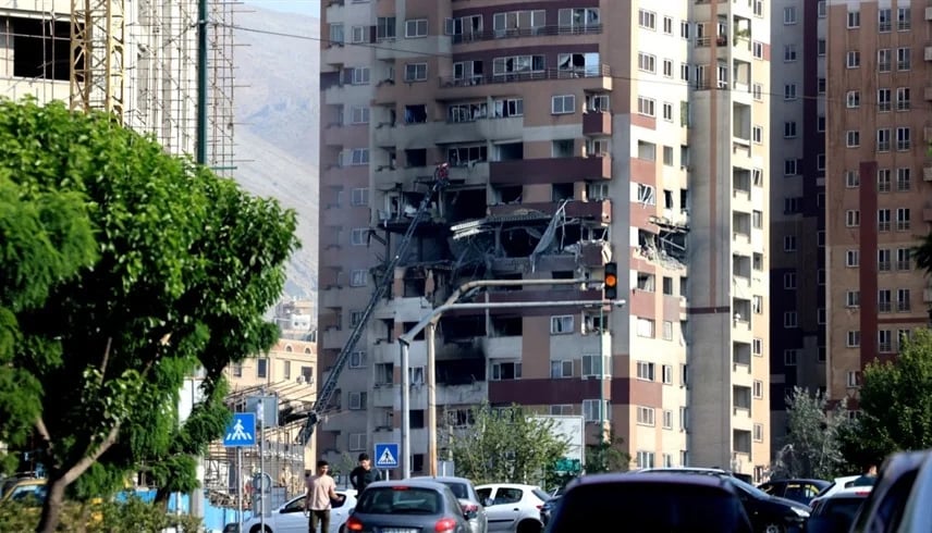 200 طائرة و300 قنبلة.. تفاصيل الهجوم الإسرائيلي على إيران