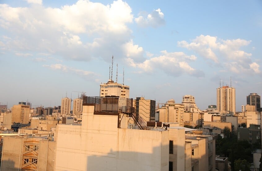 إسرائيل تهاجم قاعدة "همدان" الجوية الإيرانية مرتين خلال ساعة واحدة