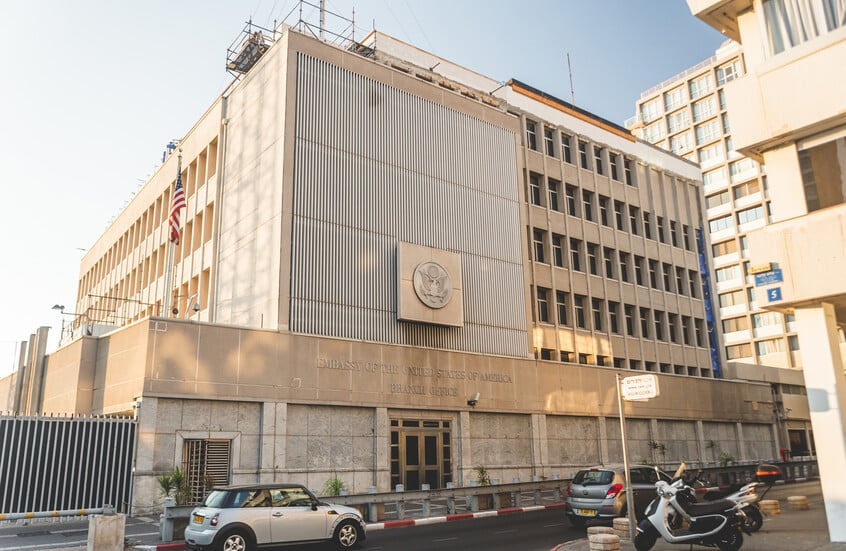 إغلاق السفارة الأمريكية في تل أبيب بعد استهداف إيراني