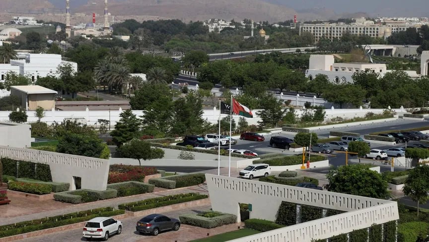 أول دولة خليجية.. سلطنة عمان تعلن فرض ضريبة على دخل الأفراد