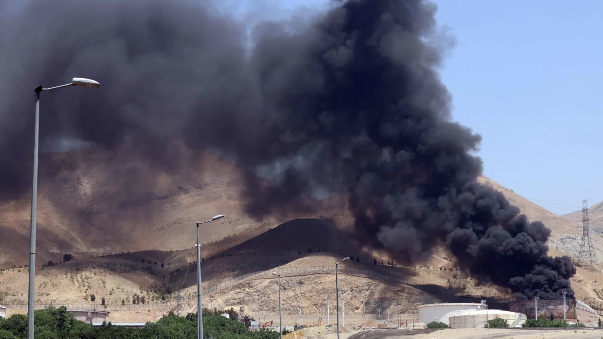 الجيش الإسرائيلي يهاجم مواقع عسكرية في طهران