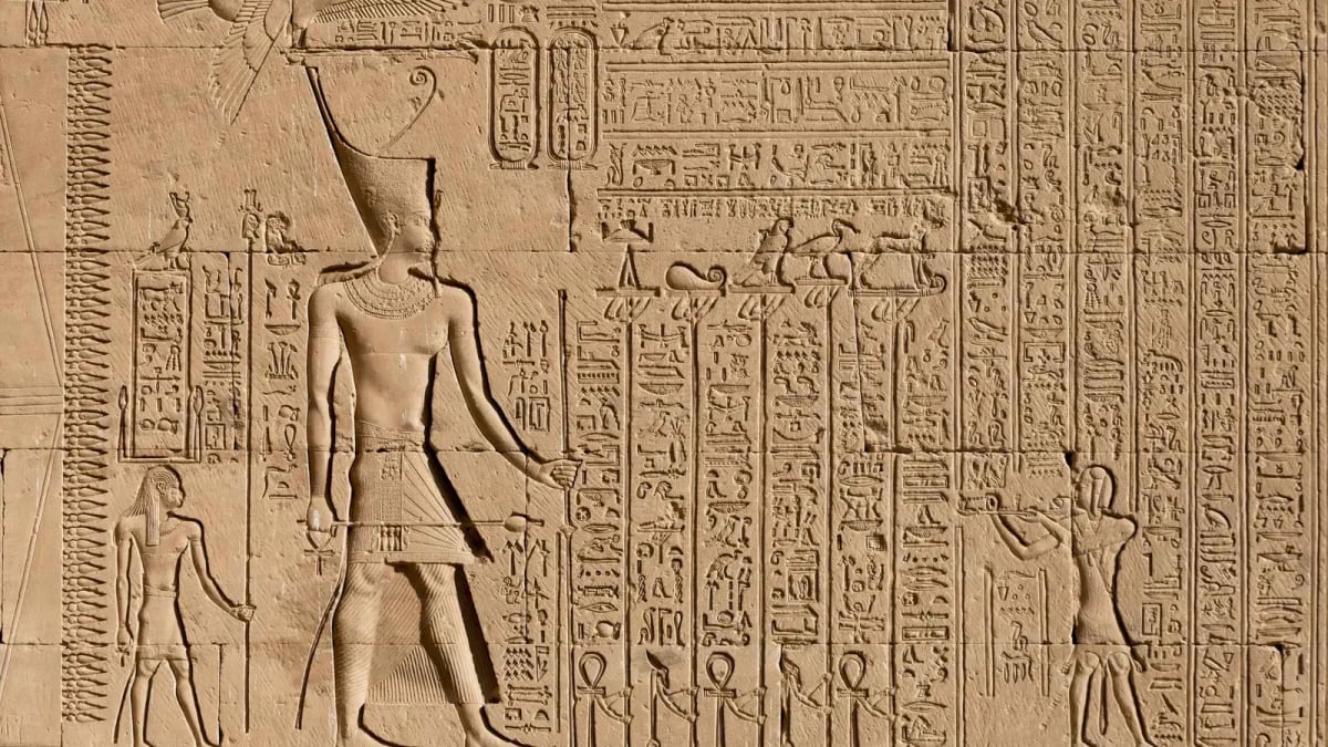 إطلاق أول موقع إلكتروني لتعليم اللغة الهيروغليفية