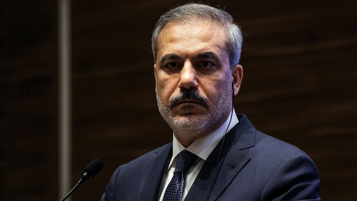 فيدان يحذر "قسد" من استغلال الأوضاع المضطربة في السويداء