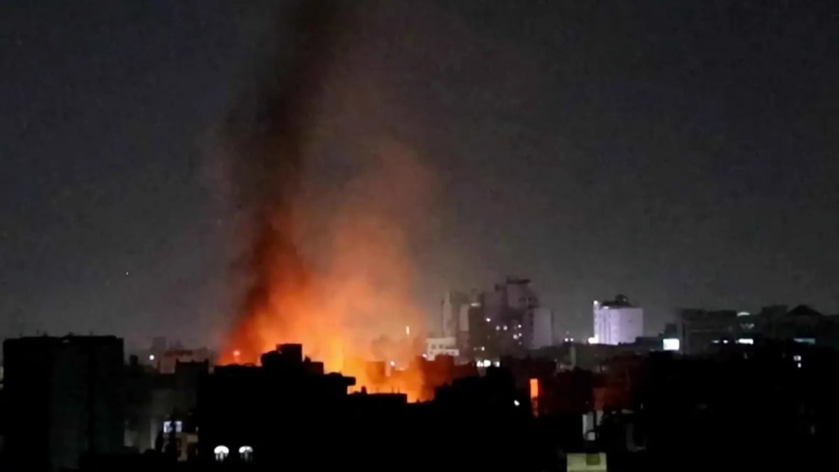 الجيش الإسرائيلي: هاجمنا 3 موانىء ومحطة كهرباء في اليمن