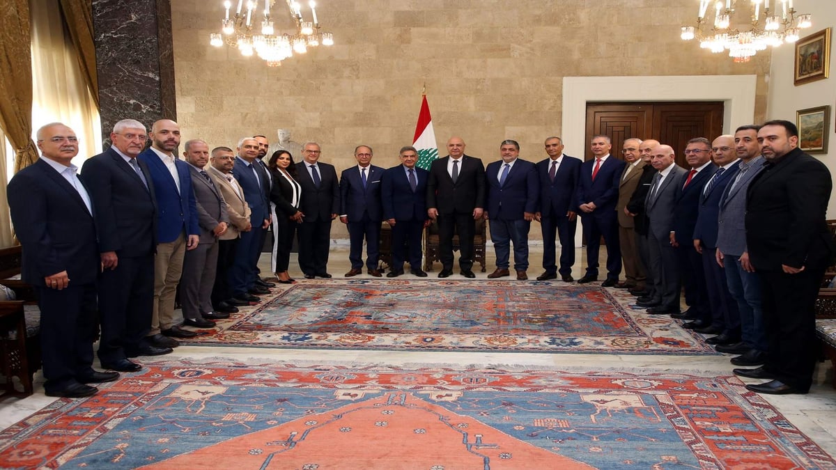 عون يشيد بتضحيات الأطباء ويدعو لمحاسبة منتحلي الصفة دون تشويه صورة الجسم الطبي