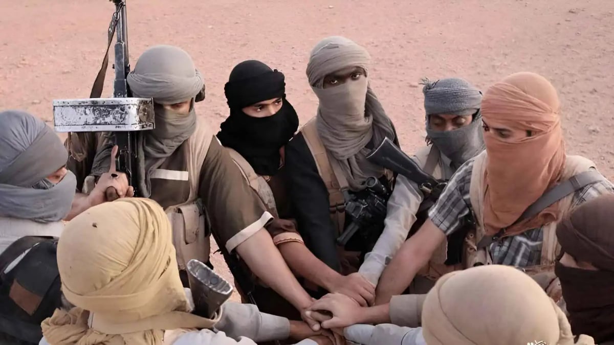 بعمليات خاطفة.. داعش يستغل الفوضى الأمنية ويصعد هجماته شرق سوريا