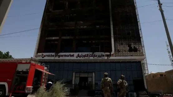 العراق.. إيقاف 17 مسؤولاً و3 ضباط على خلفية حريق الكوت