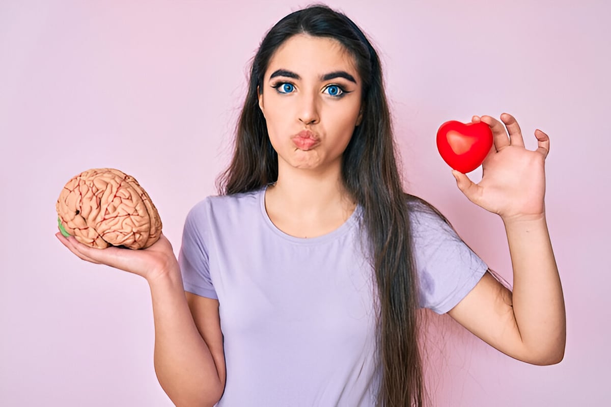 لن تتوقعها!.. 4 طرق غريبة تعزز صحة الدماغ وتحفز العقل