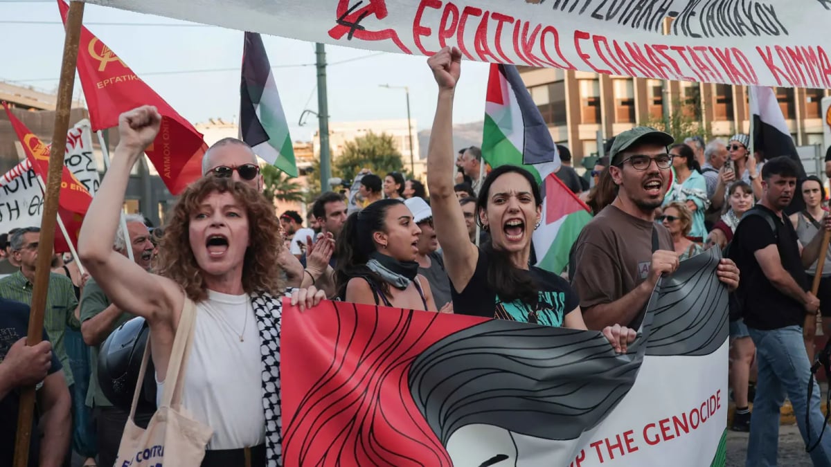 إسرائيل تمنع دخول عشرات الأفراد و5 منظمات من 17 دولة
