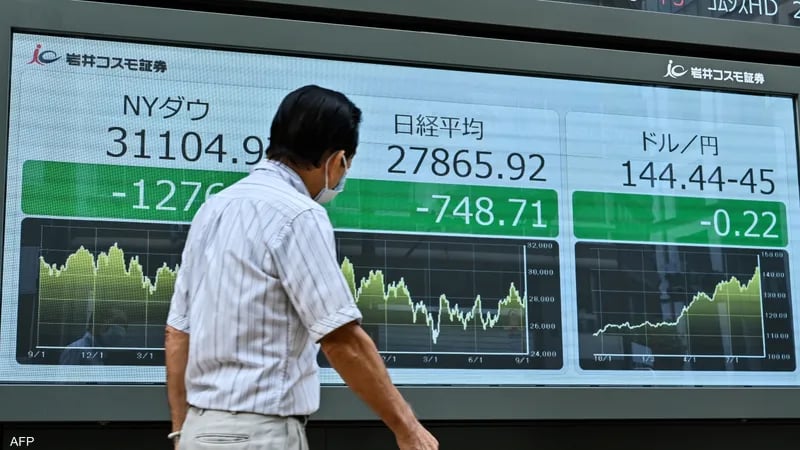 نيكي الياباني يتخلى عن أعلى مستوياته على الإطلاق ويغلق على انخفاض