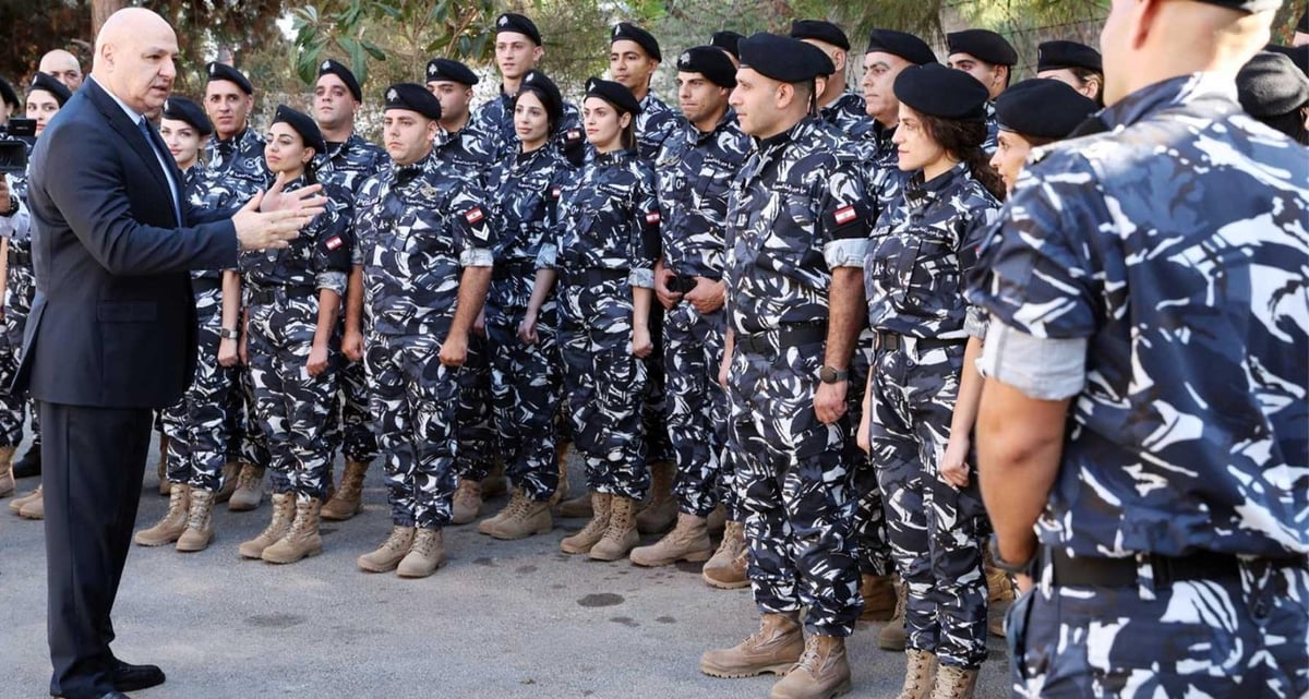 عون تفقد سرية حرس رئاسة الجمهورية