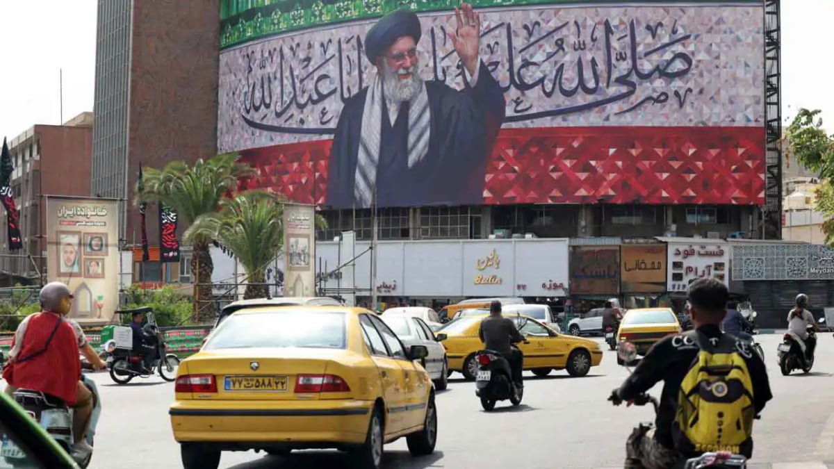 الجيش الإسرائيلي ينشر اللحظات الأولى لقصف مخبأ خامنئي