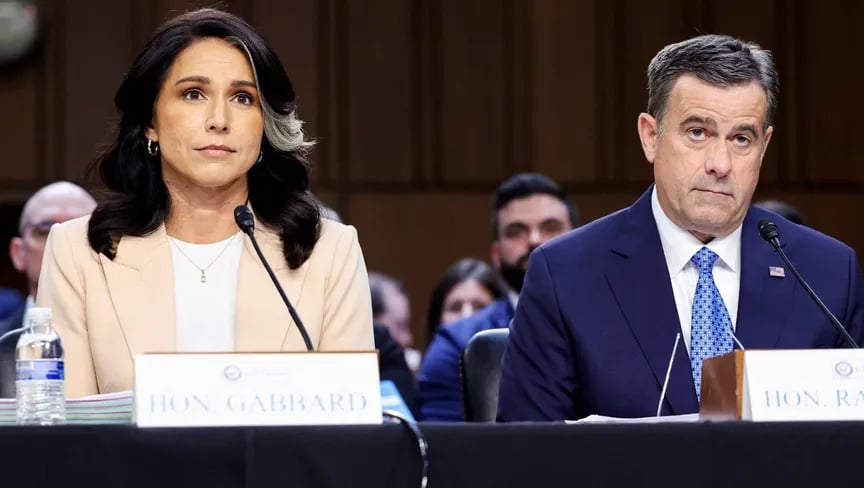 تقرير: توتر متصاعد بين جابارد ومدير CIA بعد كشفها هوية عميلة سرية